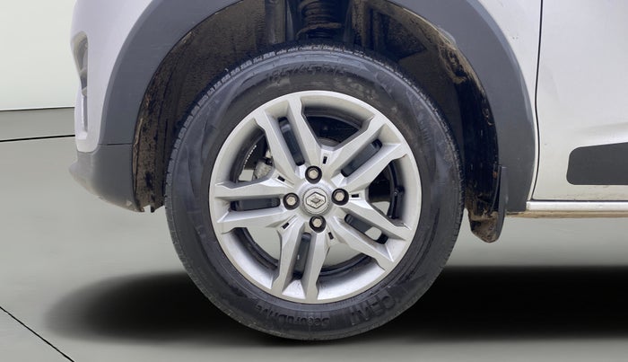 2025 Renault TRIBER RXT, CNG, Manual, 4,991 km, Left Front Wheel