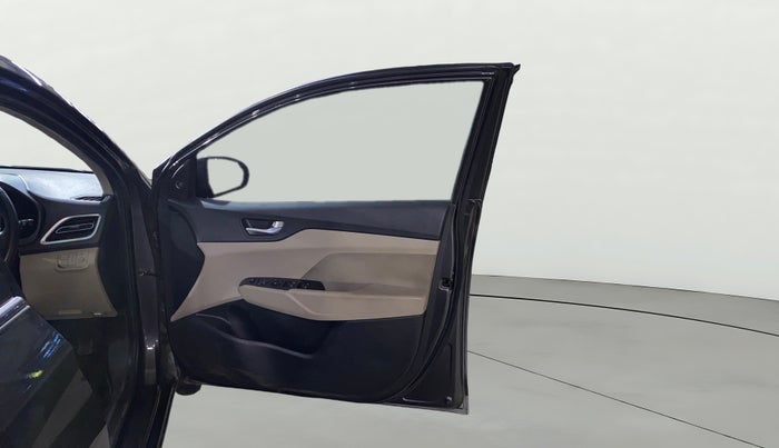 2022 Hyundai Verna SX 1.5 CRDI AT, Diesel, Automatic, 73,143 km, RHS Front Door