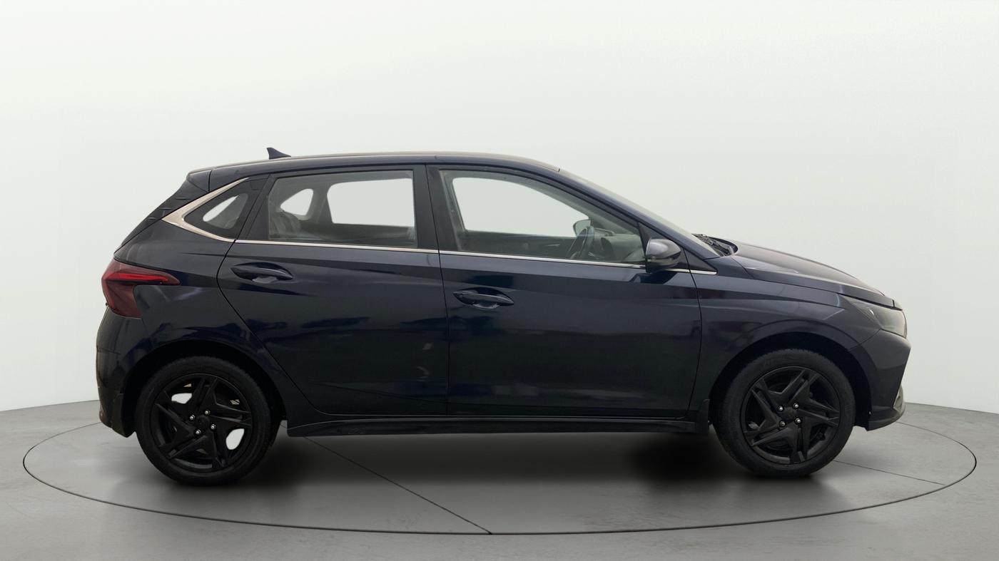 2023 Hyundai NEW I20 SPORTZ 1.2 MT, Petrol, Manual, 1,01,211 km, Right Side View