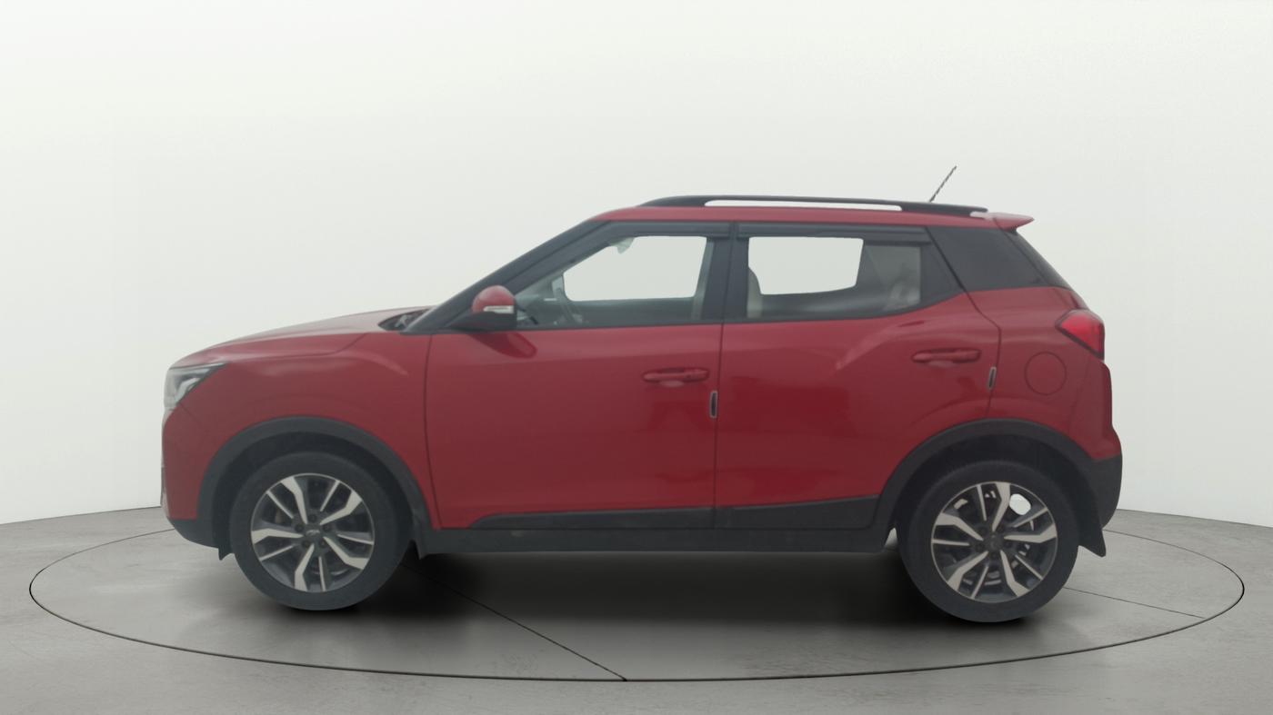 2021 Mahindra XUV300 W8 (O) 1.2 PETROL AMT, Petrol, Automatic, 66,293 km, Left Side