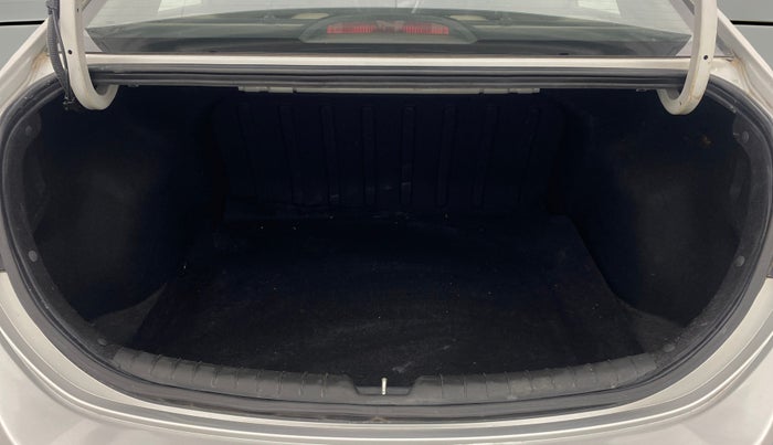 2018 Hyundai Verna 1.6 VTVT SX O, Petrol, Manual, 82,408 km, Boot Open Zoomed View