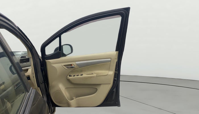 2016 Maruti Ertiga ZDI SHVS, Diesel, Manual, 60,376 km, RHS Front Door