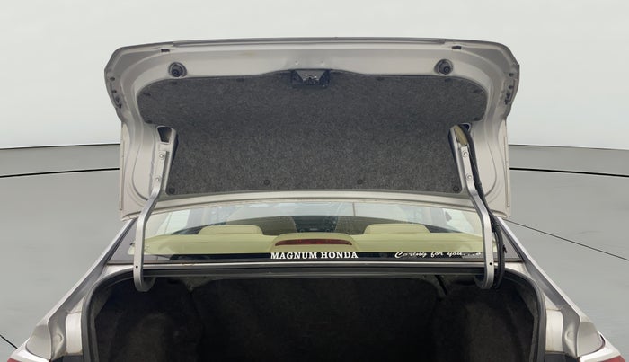 2022 Honda Amaze 1.2L I-VTEC VX CVT, Petrol, Automatic, 20,853 km, Boot Door Open