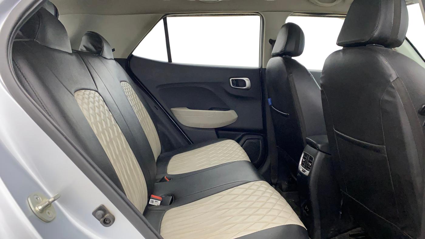 2023 Hyundai VENUE S 1.2, Petrol, Manual, 62,182 km, Right Side Rear Door Cabin
