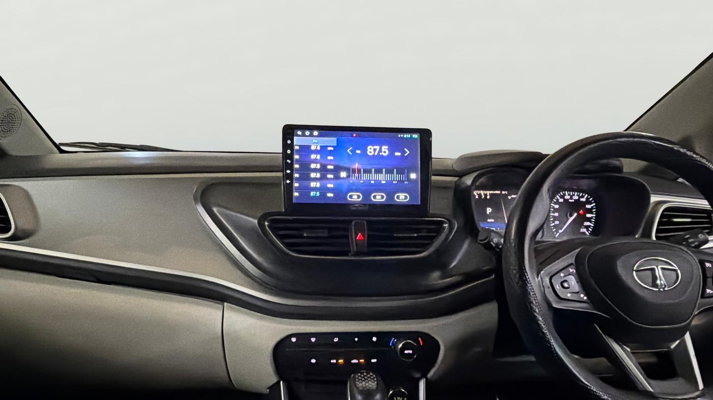 2023 Tata ALTROZ XZA + SUNROOF, Petrol, Automatic, 25,655 km, Air Conditioner