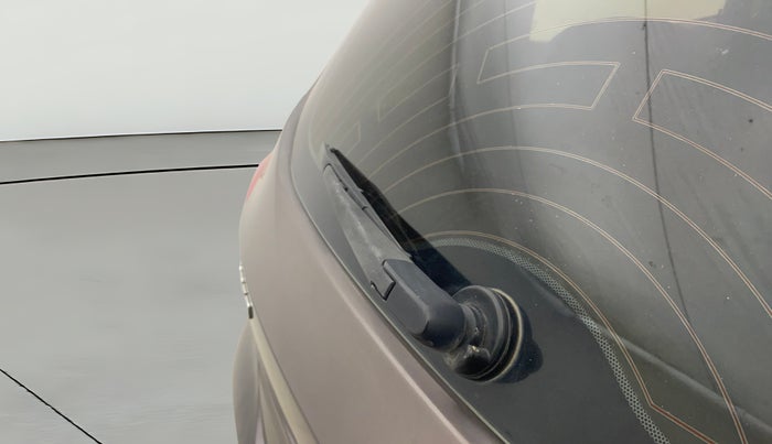 2016 Tata Tiago XZ PETROL, Petrol, Manual, 1,25,966 km, Rear Wiper