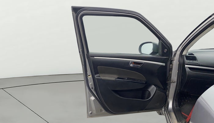 2013 Maruti Swift VXI, Petrol, Manual, 76,061 km, LHS Front Door