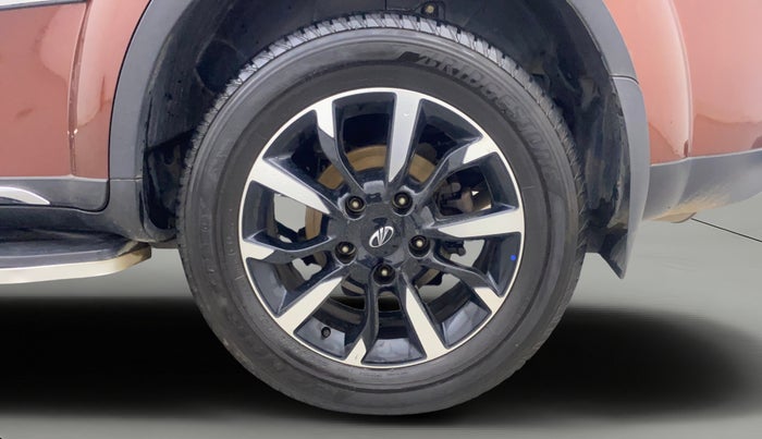 2021 Mahindra XUV500 W11(O), Diesel, Manual, 21,359 km, Left Rear Wheel