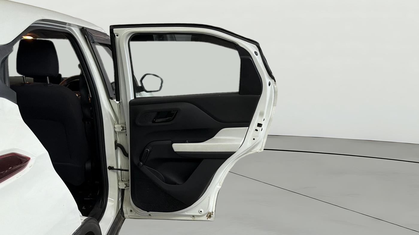 2022 Tata PUNCH PURE MT, Petrol, Manual, 36,833 km, RHS Rear Door