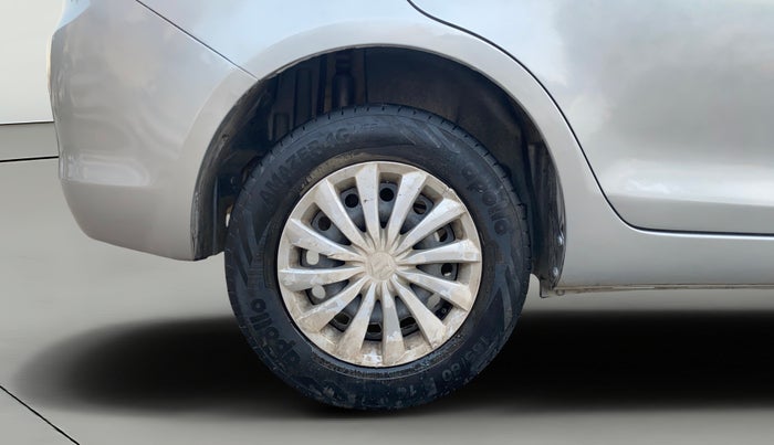 2015 Maruti Swift Dzire VXI, Petrol, Manual, 76,868 km, Right Rear Wheel