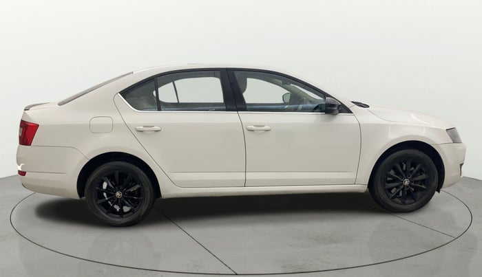 2015 Skoda Octavia ELEGANCE 1.8 TSI AT, Petrol, Automatic, 77,584 km, Right Side View
