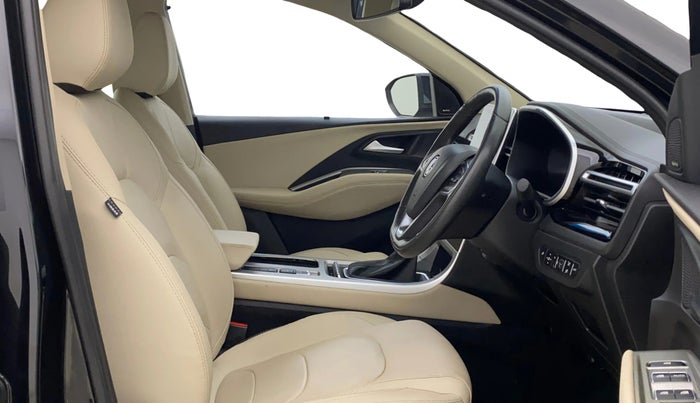 2023 MG HECTOR SAVVY PRO 1.5 TURBO CVT PETROL, Petrol, Automatic, 16,486 km, Right Side Front Door Cabin