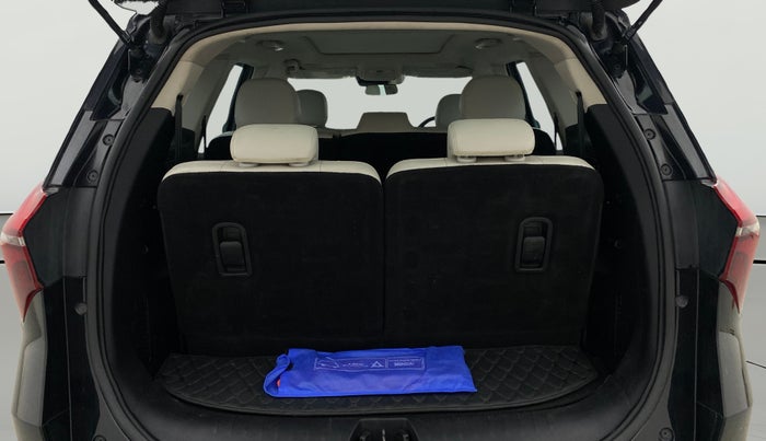 2024 Mahindra XUV700 AX 7 LUXURY D AT 7 STR, Diesel, Automatic, 28,342 km, Boot Open Zoomed View