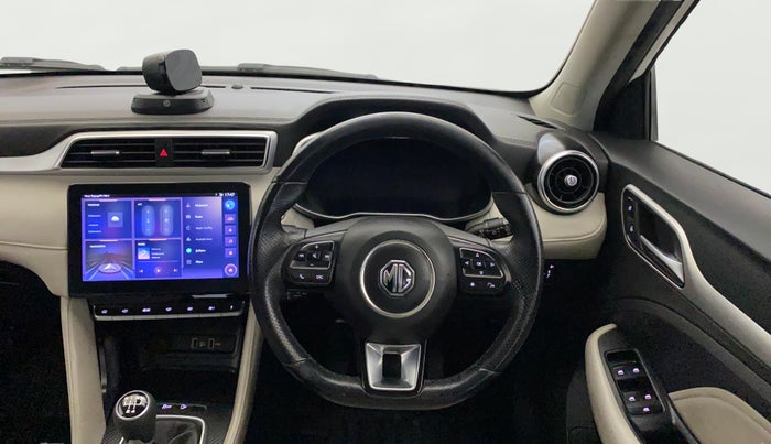 2022 MG ASTOR SHARP 1.5 MT, Petrol, Manual, 67,916 km, Steering Wheel Close Up