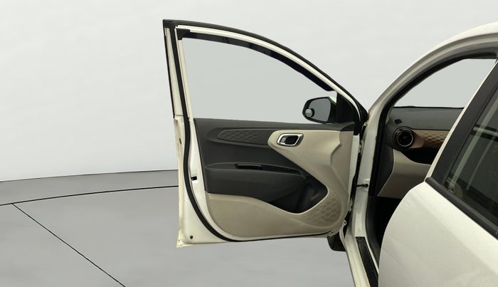 2020 Hyundai AURA SX 1.2 (O), Petrol, Manual, 59,302 km, LHS Front Door