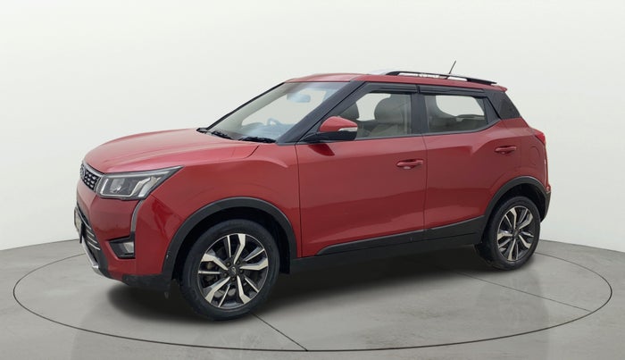 2019 Mahindra XUV300 W8 (O) 1.5 DIESEL, Diesel, Manual, 67,587 km, Left Front Diagonal