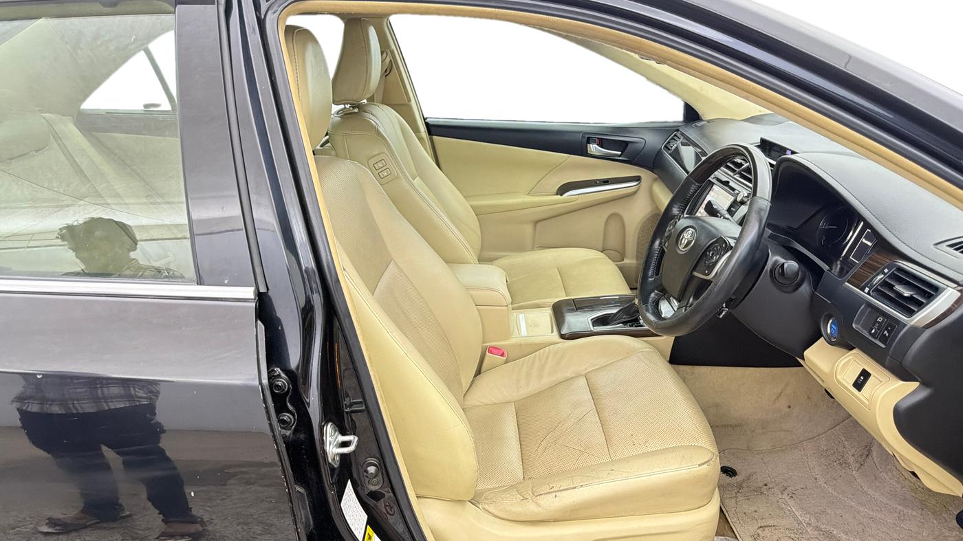 2017 Toyota Camry HYBRID, Hybrid, Automatic, 89,553 km, Right Side Front Door Cabin
