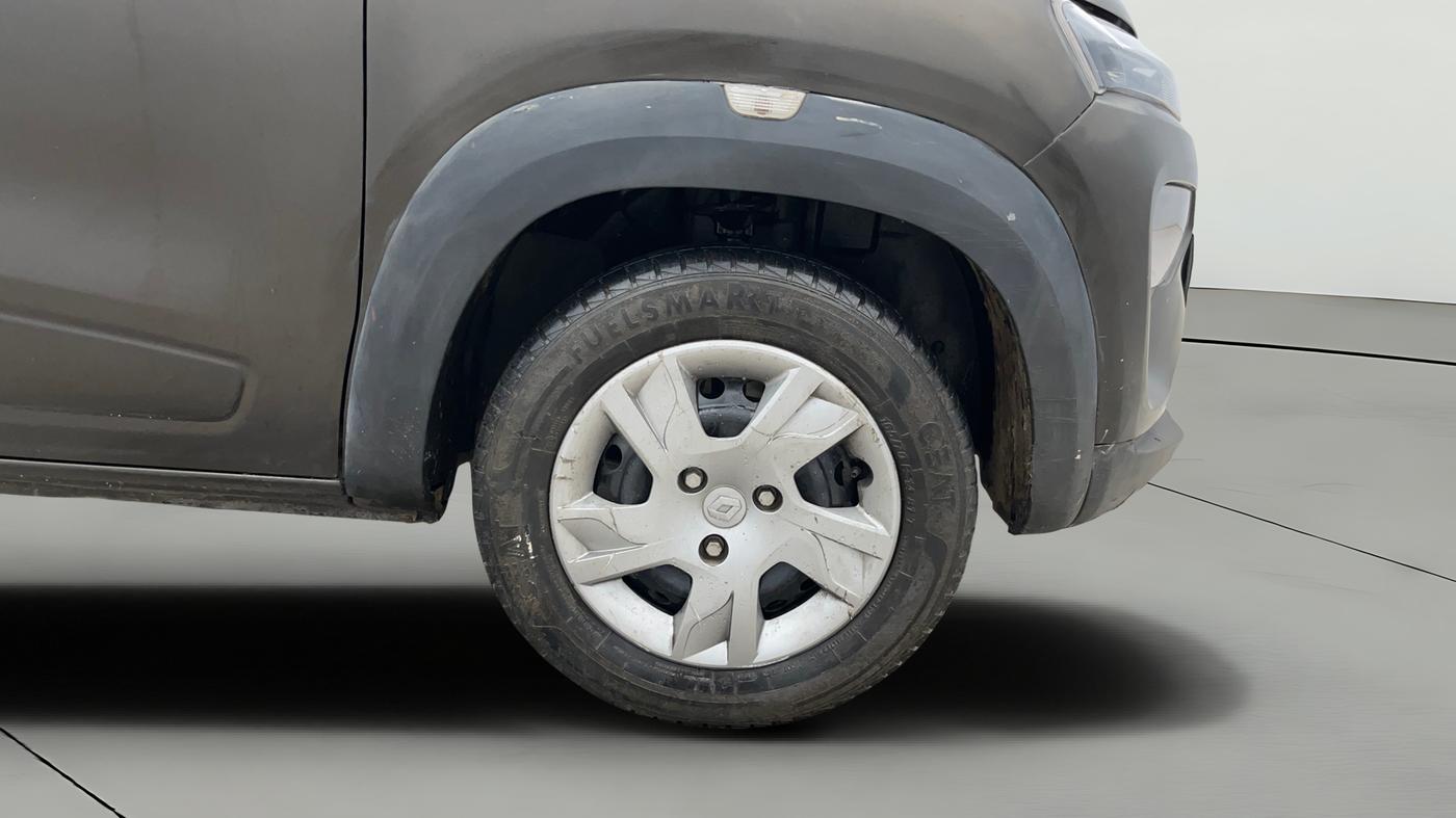 2021 Renault Kwid RXT 1.0 (O), Petrol, Manual, 21,089 km, Right Front Wheel