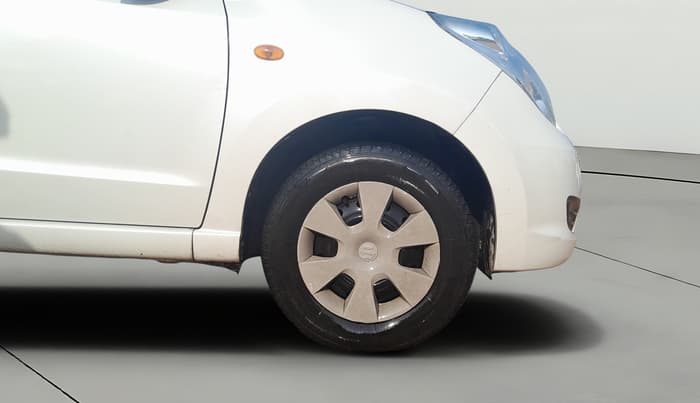 2013 Maruti A Star VXI (ABS) AT, Petrol, Automatic, 71,450 km, Right Front Wheel