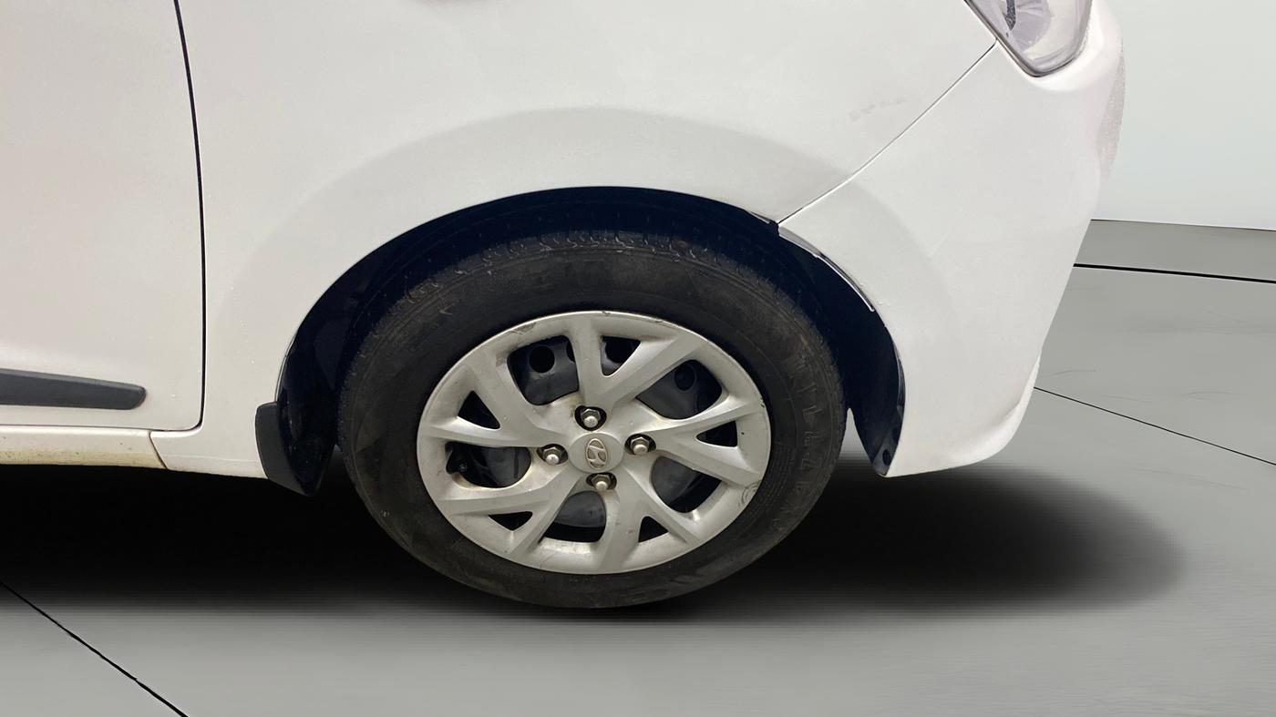 2019 Hyundai Grand i10 MAGNA 1.2 KAPPA VTVT, Petrol, Manual, 28,911 km, Right Front Wheel