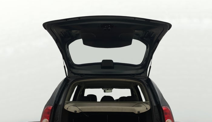 2015 Renault Duster RXE PETROL, Petrol, Manual, 64,306 km, Boot Door Open