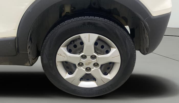 2019 Mahindra XUV300 W6 1.5 DIESEL, Diesel, Manual, 1,09,569 km, Left Rear Wheel