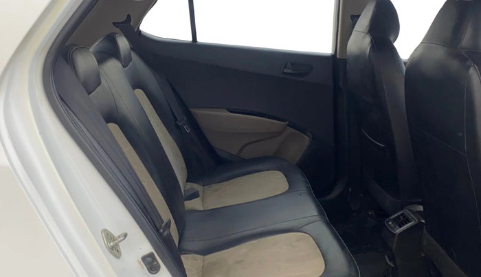 2019 Hyundai Grand i10 MAGNA 1.2 KAPPA VTVT, CNG, Manual, 1,12,058 km, Right Side Rear Door Cabin