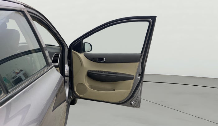 2014 Hyundai i20 SPORTZ 1.2, Petrol, Manual, 50,817 km, RHS Front Door