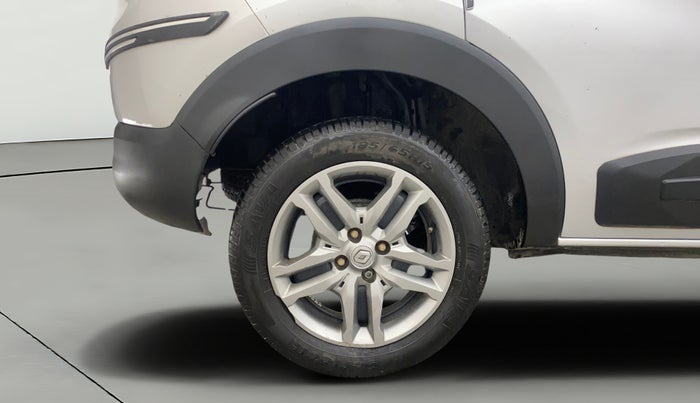 2021 Renault TRIBER RXZ, Petrol, Manual, 38,201 km, Right Rear Wheel