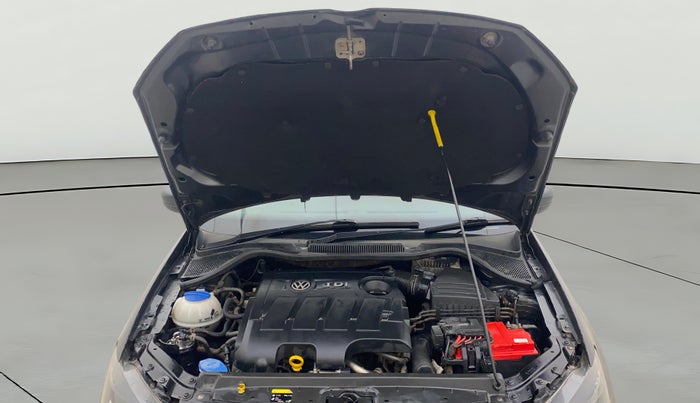 2014 Volkswagen Polo HIGHLINE1.5L, Diesel, Manual, 86,574 km, Open Bonet