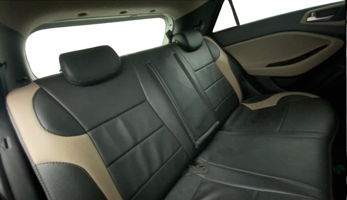 2020 Hyundai Elite i20 ASTA 1.2 (O), Petrol, Manual, 73,049 km, Right Side Rear Door Cabin