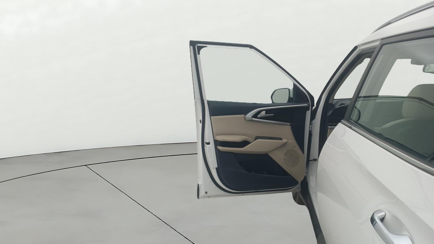 2024 KIA CARENS LUXURY PLUS 1.5 IMT PETROL, Petrol, Manual, 70,993 km, LHS Front Door