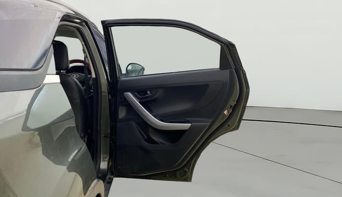2022 Tata NEXON XM PETROL, CNG, Manual, 58,392 km, RHS Rear Door