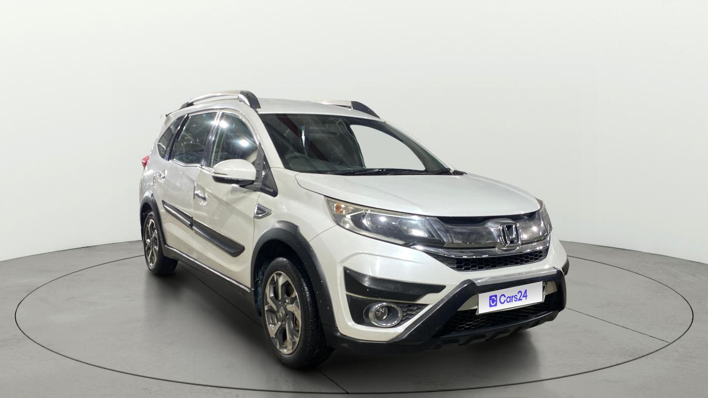 2017 Honda BR-V 1.5L I-VTEC V, Petrol, Manual, 69,885 km, Right Front Diagonal