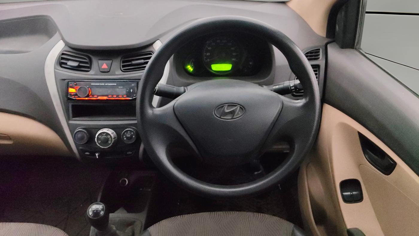 2016 Hyundai Eon ERA +, Petrol, Manual, 75,533 km, Steering Wheel Close Up