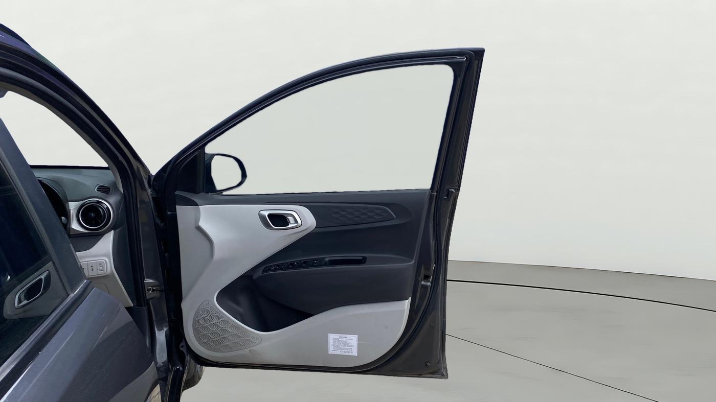 2025 Hyundai Grand i10 Sportz 1.2 Hy-CNG Duo, CNG, Manual, 26,420 km, RHS Front Door