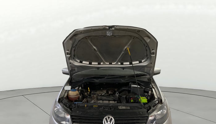 2015 Volkswagen Polo TRENDLINE 1.2L PETROL, Petrol, Manual, 44,879 km, Open Bonet