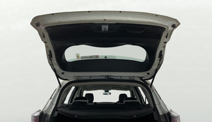2022 Tata Harrier XT PLUS 2.0L KRYOTEC, Diesel, Manual, 52,725 km, Boot Door Open