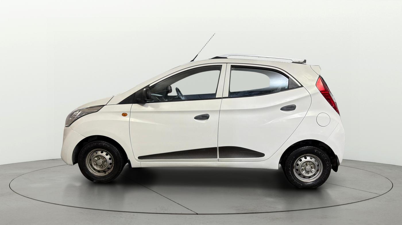2017 Hyundai Eon ERA + SE, Petrol, Manual, 83,628 km, Left Side