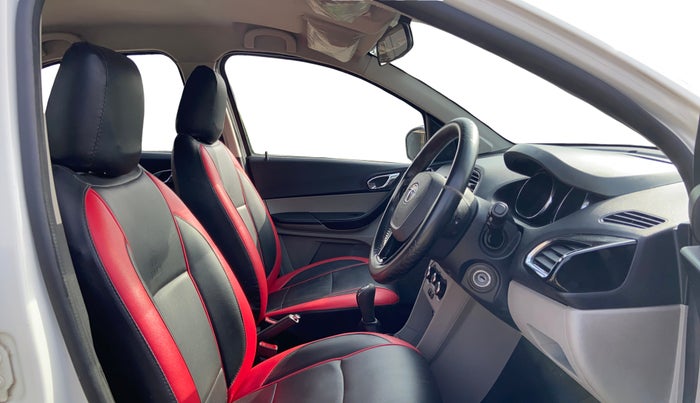 2019 Tata Tiago XZ PETROL, CNG, Manual, 43,107 km, Right Side Front Door Cabin