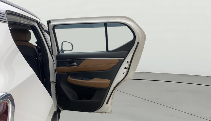 2023 Honda ELEVATE ZX CVT, Petrol, Automatic, 11,488 km, RHS Rear Door