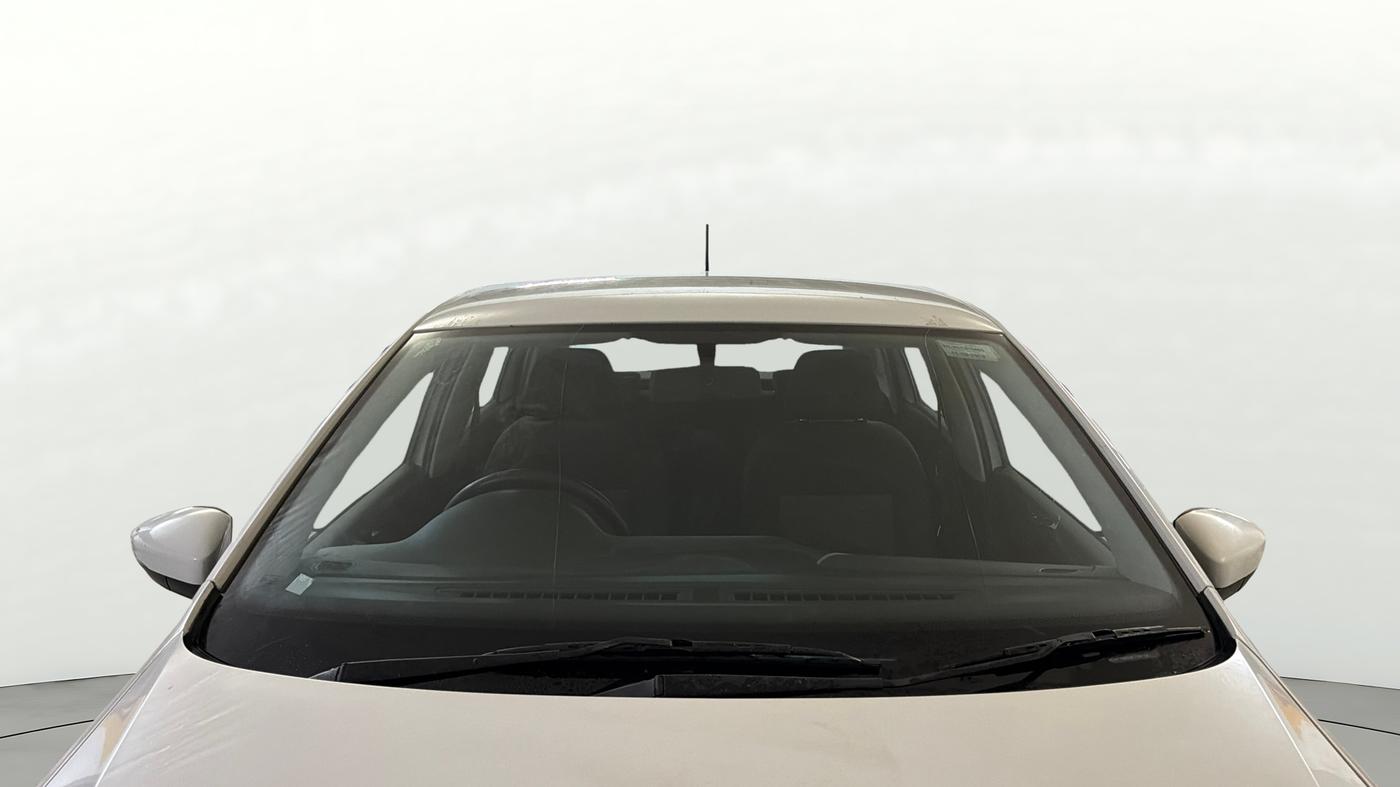 2019 Volkswagen Polo TRENDLINE 1.0L, Petrol, Manual, 48,807 km, Front Windshield