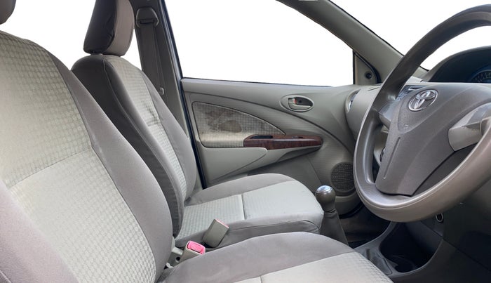 2013 Toyota Etios Liva V, Petrol, Manual, 61,478 km, Right Side Front Door Cabin