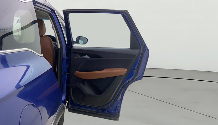 2020 MG HECTOR PLUS SHARP 1.5 PETROL TURBO HYBRID MT 6-STR, Petrol, Manual, 1,10,576 km, RHS Rear Door