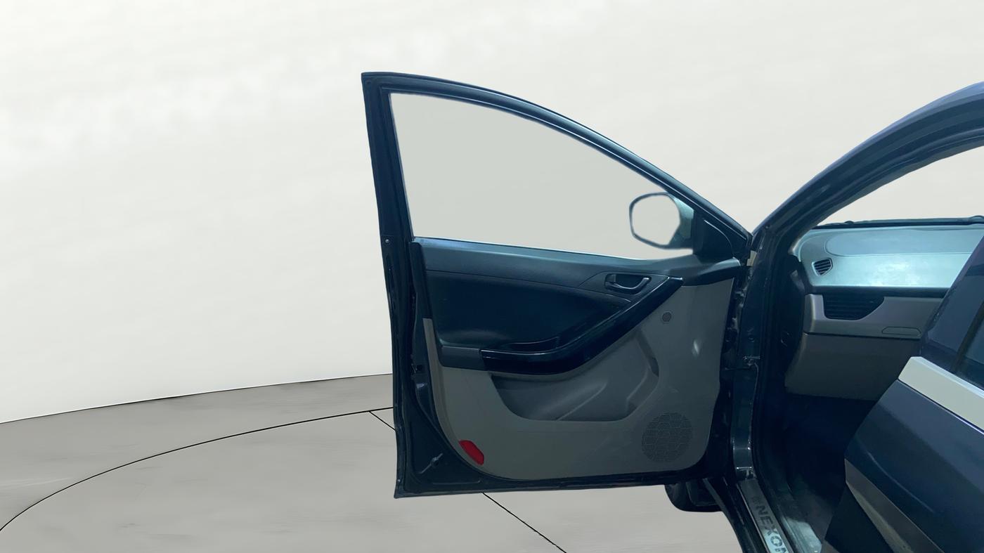 2018 Tata NEXON XM PETROL, CNG, Manual, 94,517 km, LHS Front Door