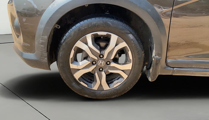 2017 Honda WR-V 1.2L I-VTEC VX MT, CNG, Manual, 1,41,352 km, Left Front Wheel