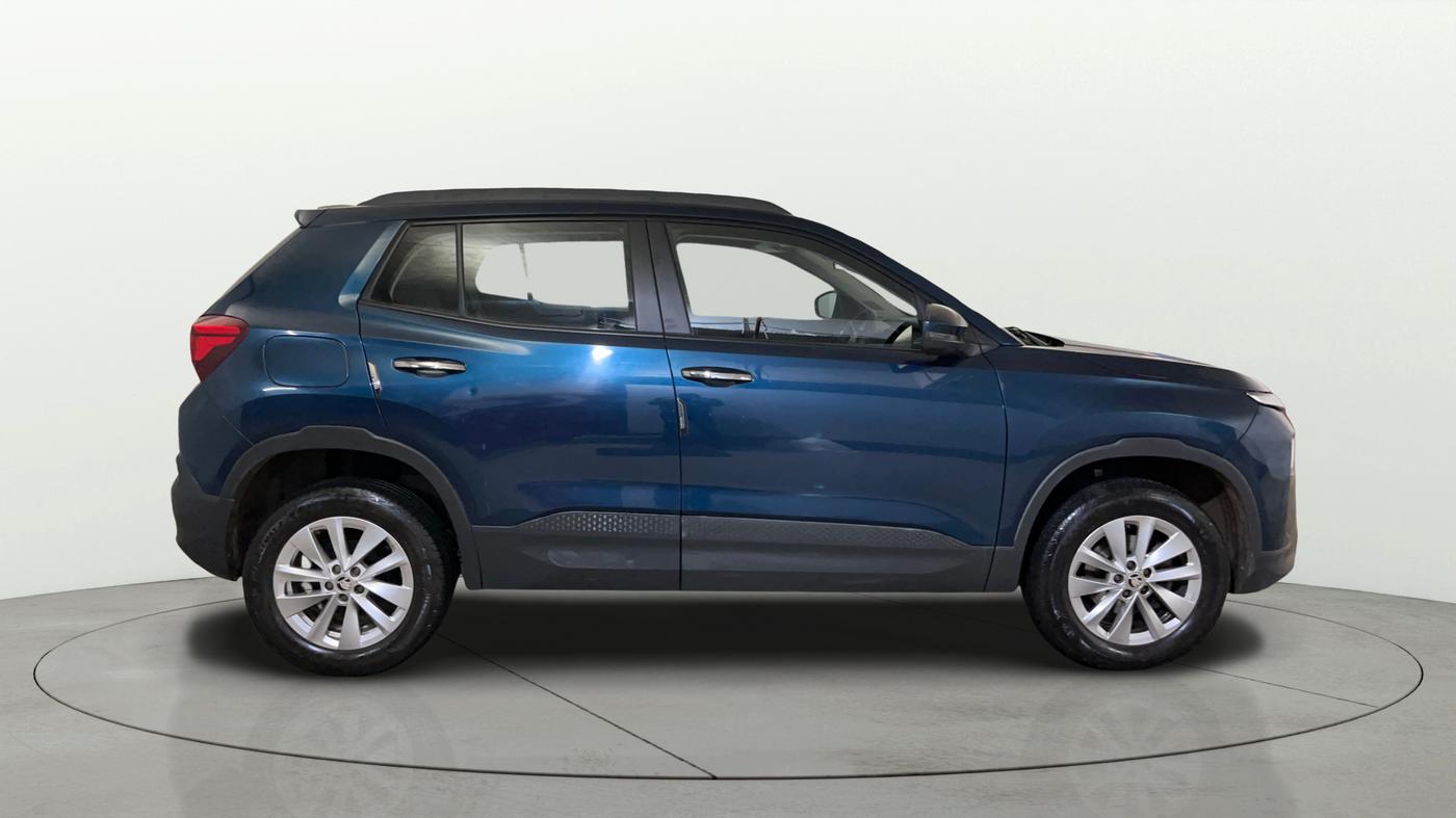 2025 Skoda Kylaq Signature Plus, Petrol, Manual, 7,939 km, Right Side View