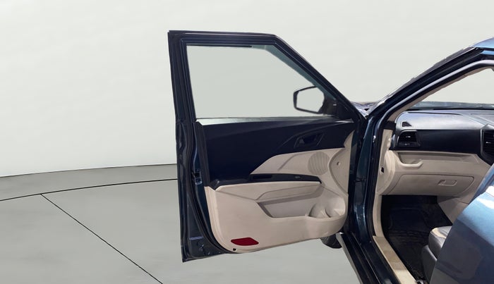 2022 Mahindra XUV300 W6 1.5 DIESEL AMT, Diesel, Automatic, 91,756 km, LHS Front Door