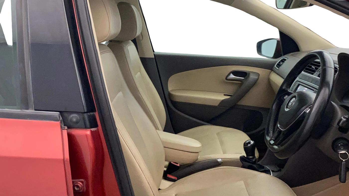 2020 Volkswagen Vento HIGHLINE 1.0L TSI, Petrol, Manual, 1,44,347 km, Right Side Front Door Cabin