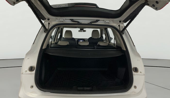 2021 MG HECTOR SHARP HYBRID 1.5 PETROL DUAL TONE, Petrol, Manual, 43,608 km, Boot Open Zoomed View